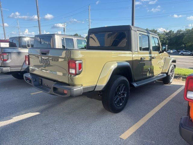 2025 Jeep Gladiator Sport S photo 3