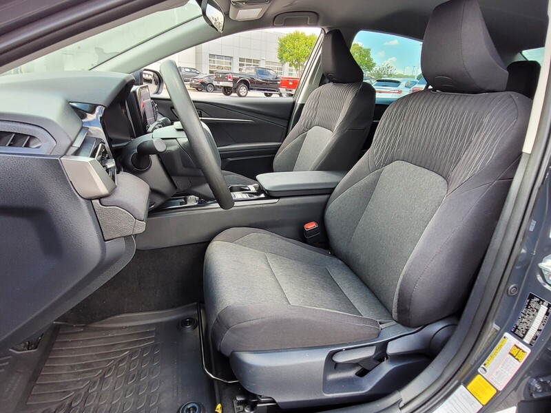 2025 Toyota Camry LE photo 5
