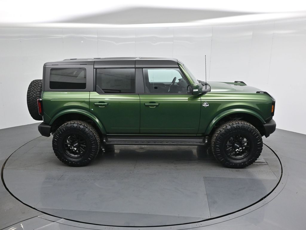 2025 Ford Bronco Outer Banks photo 37