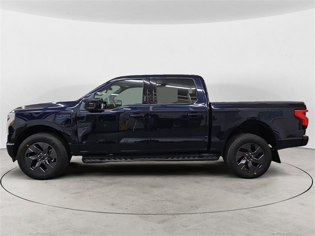 2025 Ford F-150 Lightning Lariat photo 2