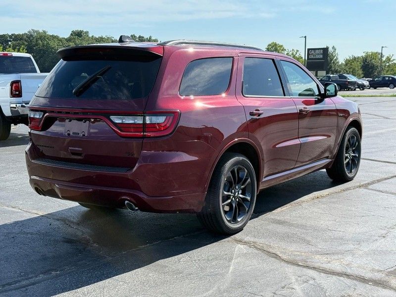 2025 Dodge Durango R/T Plus photo 3