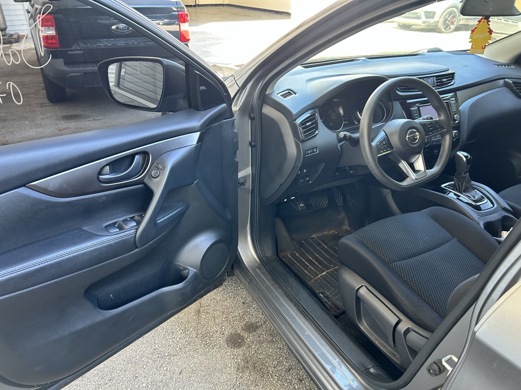 2020 Nissan Rogue Sport S photo 4