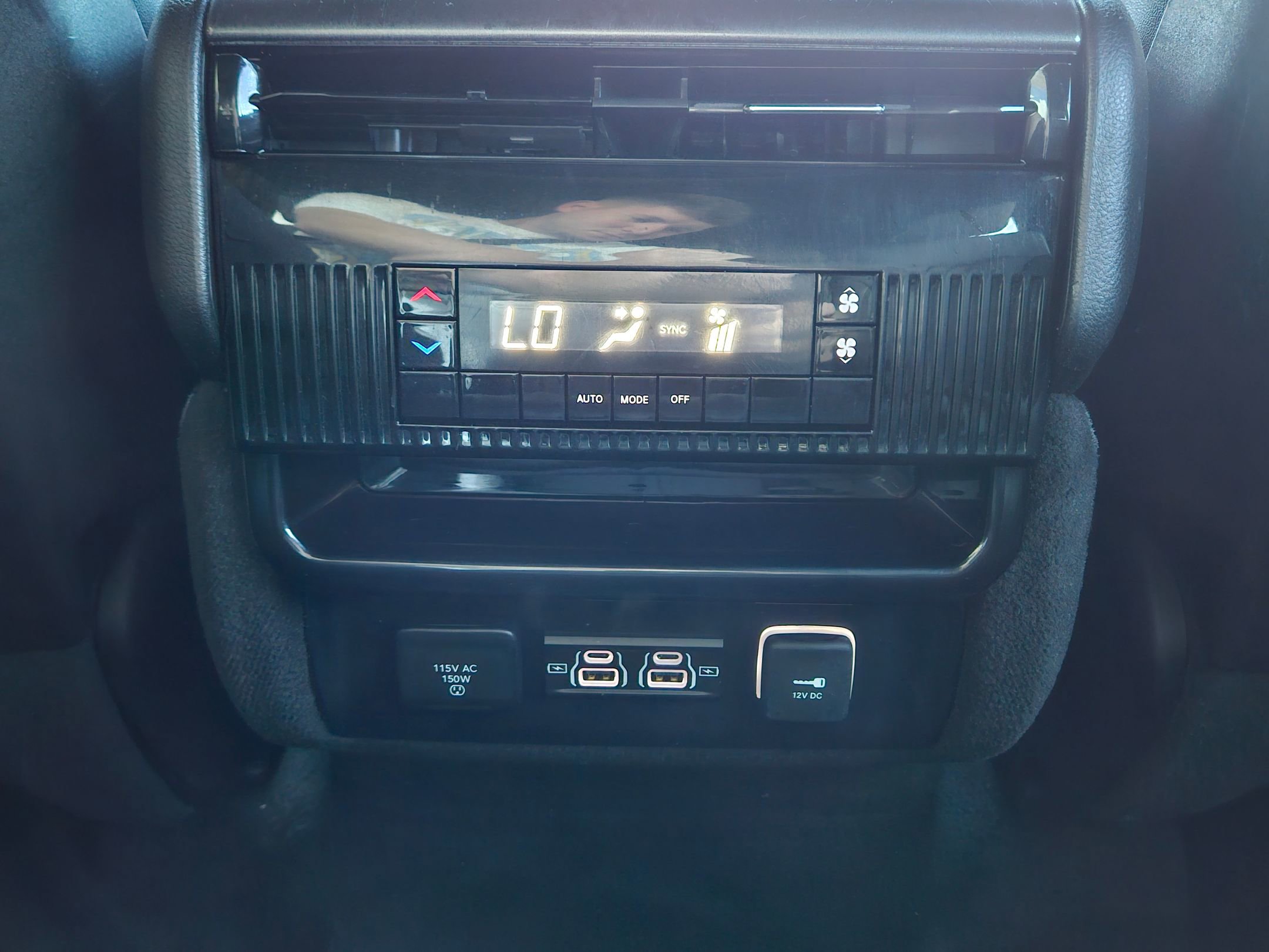 2023 Jeep Wagoneer Base photo 26
