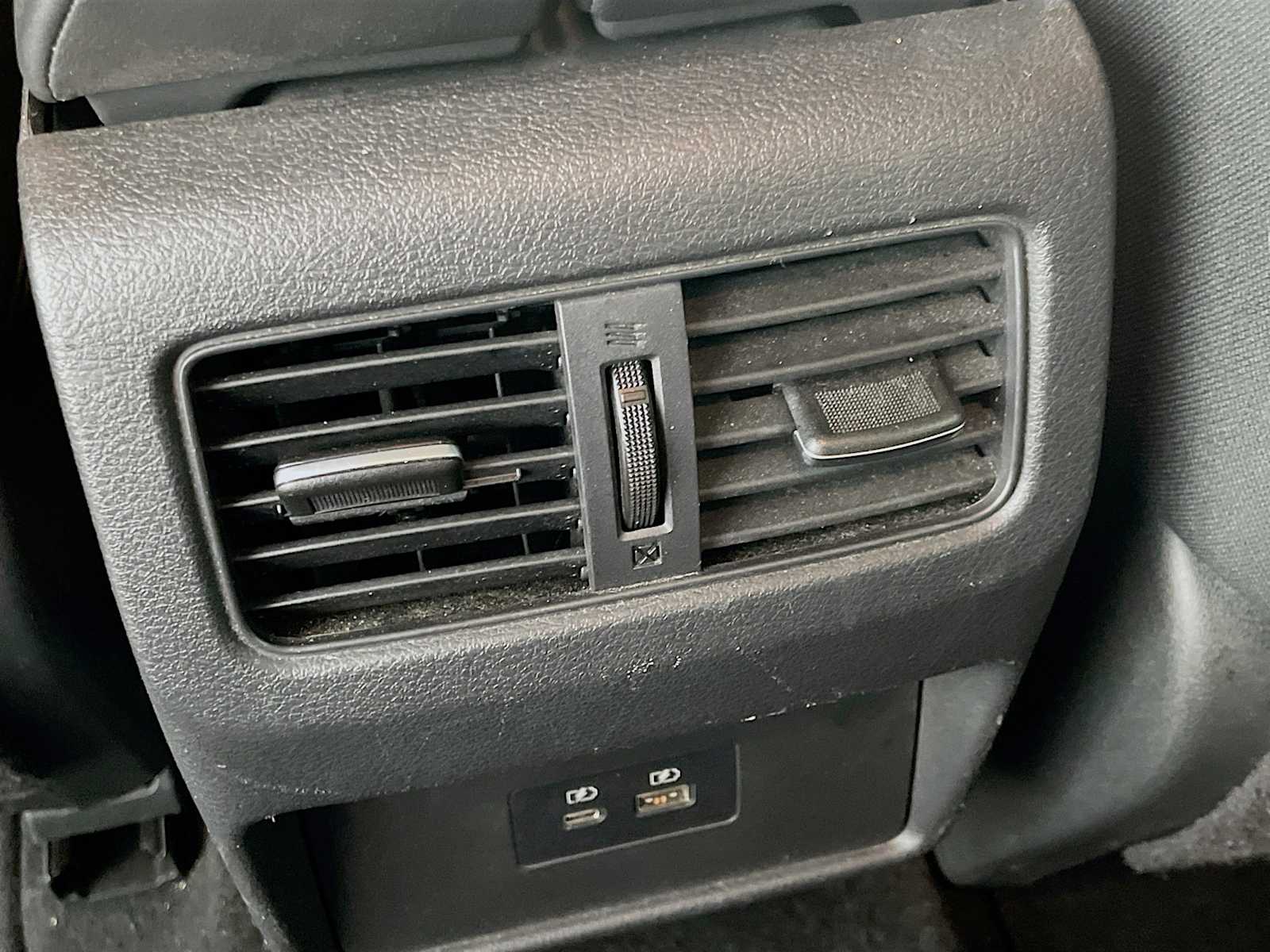 2021 Nissan Rogue SV photo 22