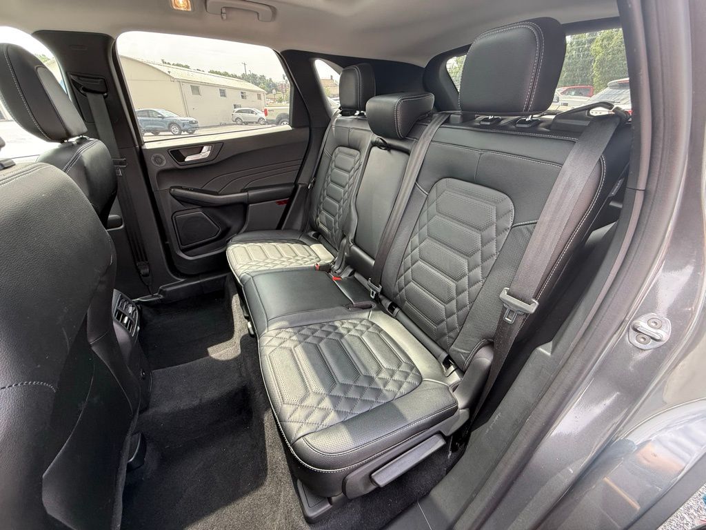 2023 Ford Escape Platinum photo 27