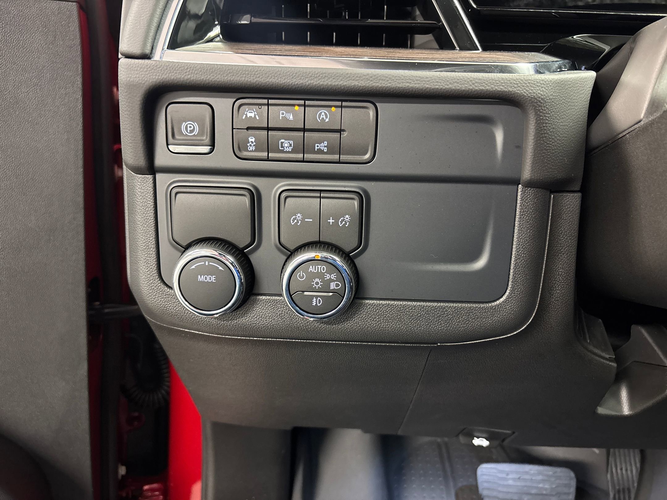 2025 Chevrolet Tahoe LT photo 26