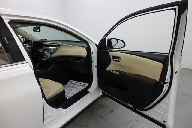 2014 Toyota Avalon XLE Premium photo 28