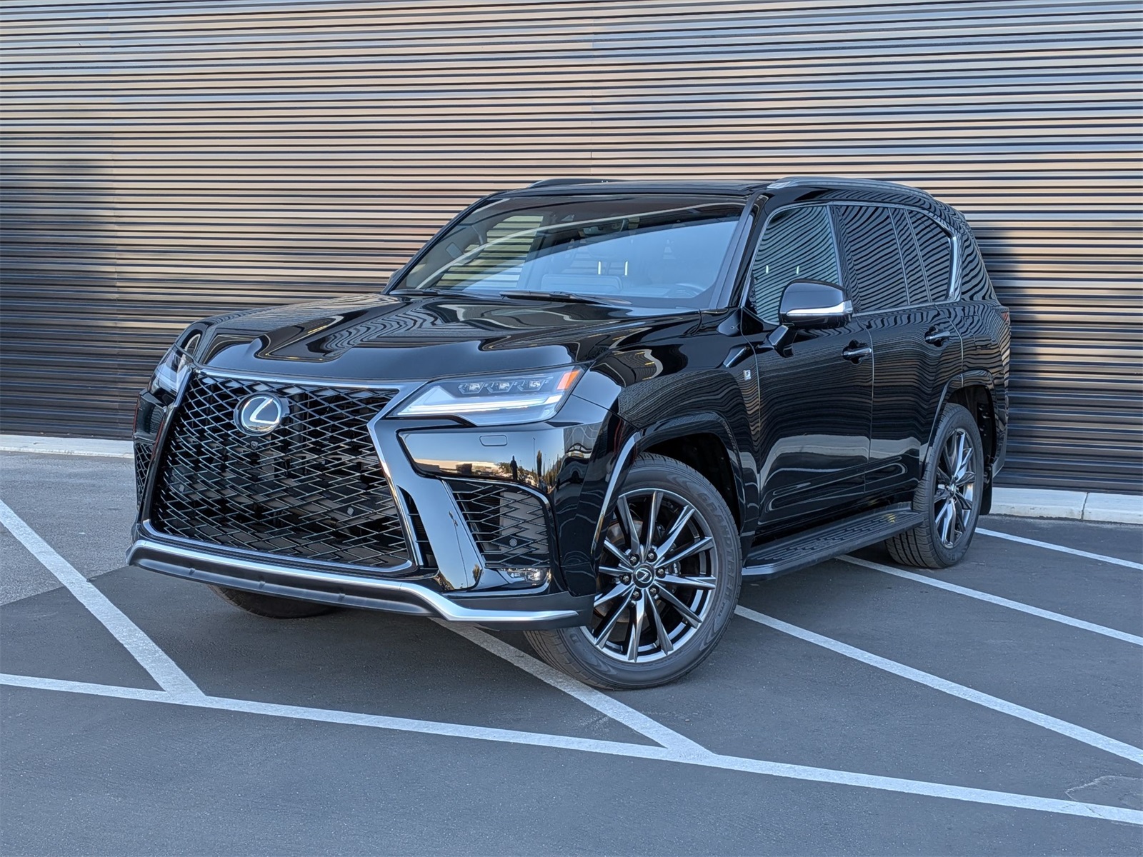 2024 Lexus LX F-Sport's photo