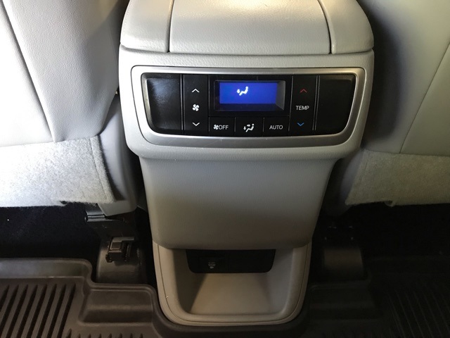 2015 Toyota Highlander XLE photo 16