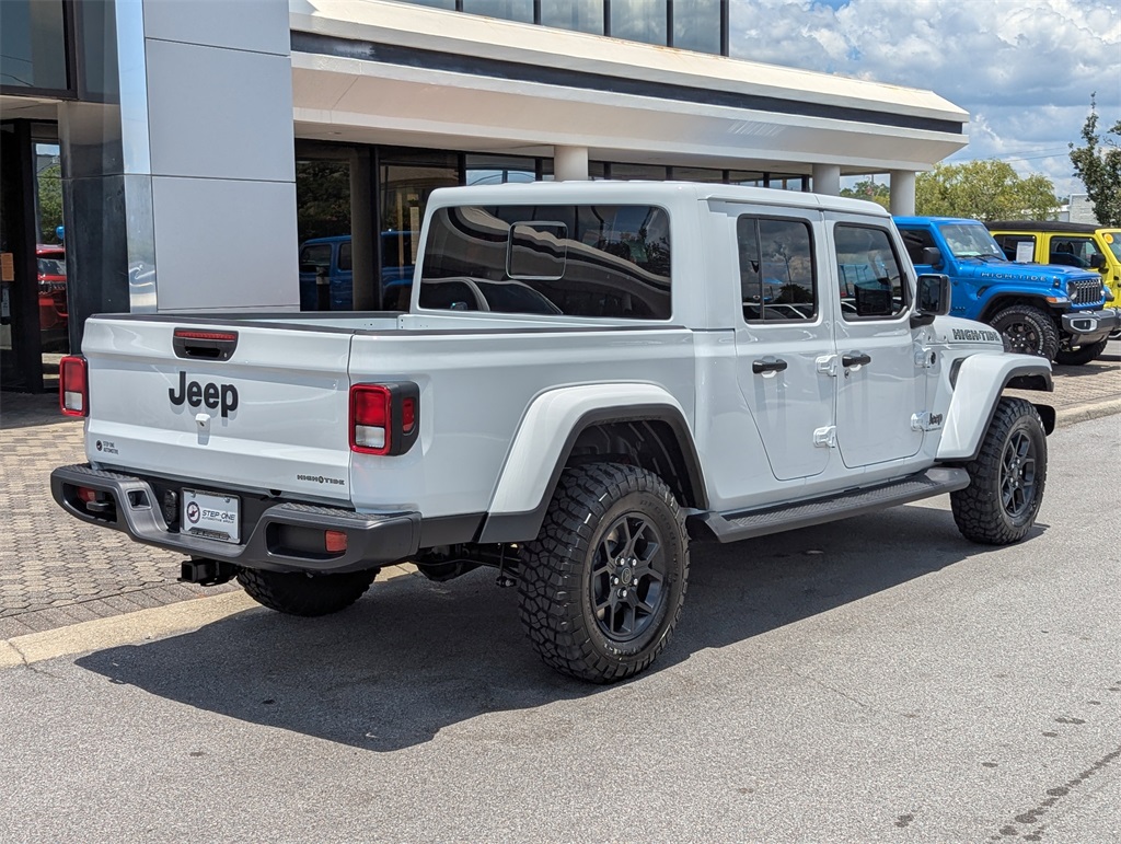 2025 Jeep Gladiator Sport photo 4