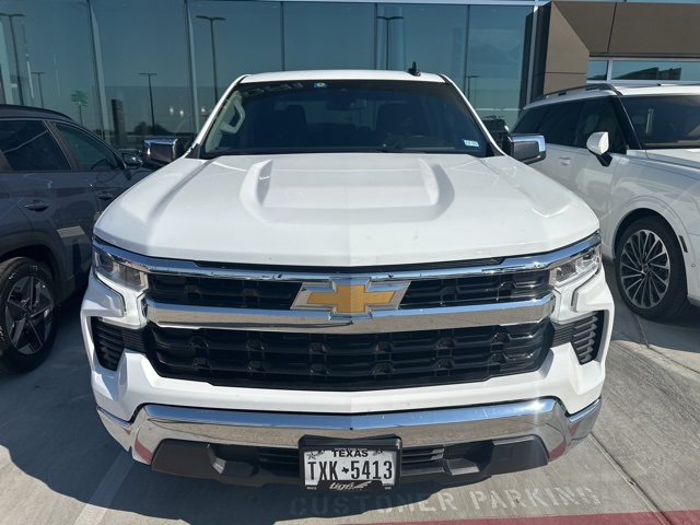 2023 Chevrolet Silverado 1500 LT photo 2