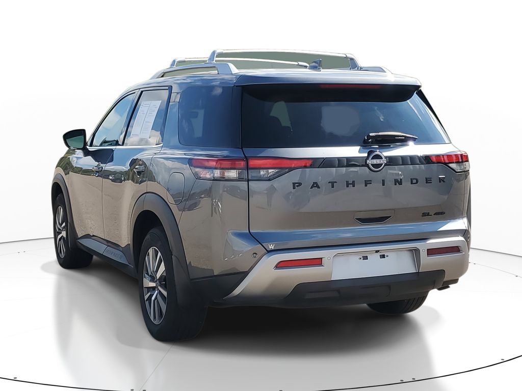 2024 Nissan Pathfinder SL photo 3
