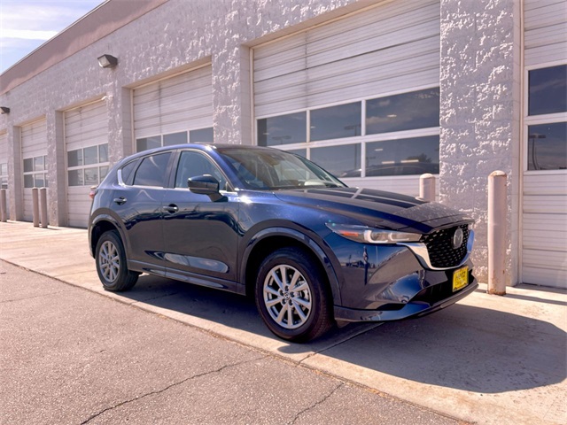 2025 Mazda CX-5 2.5 S Preferred photo 2