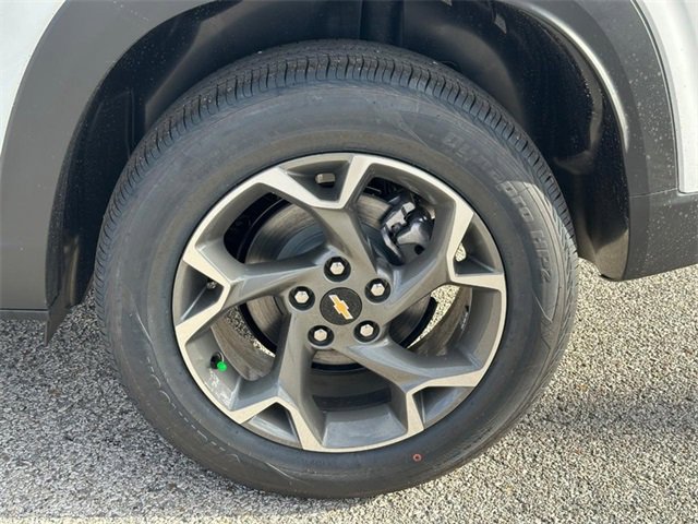 2026 Chevrolet Trax LT photo 3