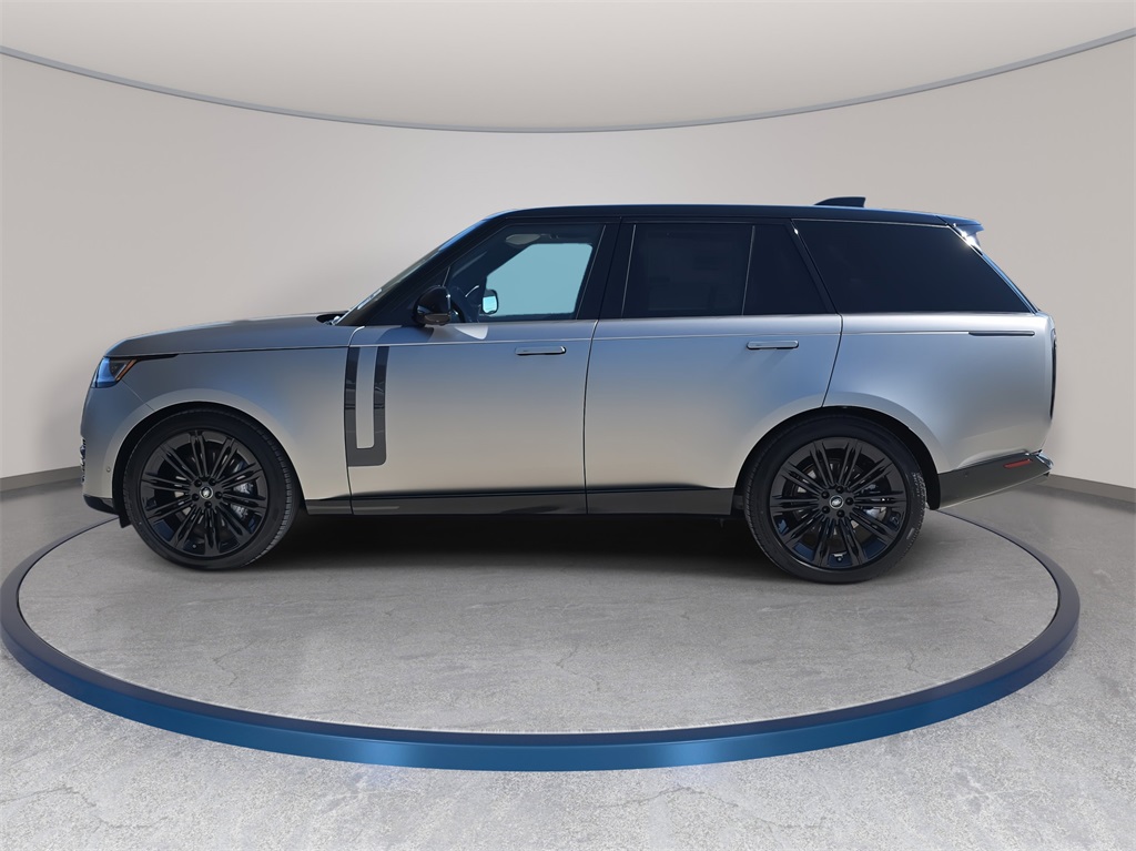 2025 Land Rover Range Rover SE photo 5