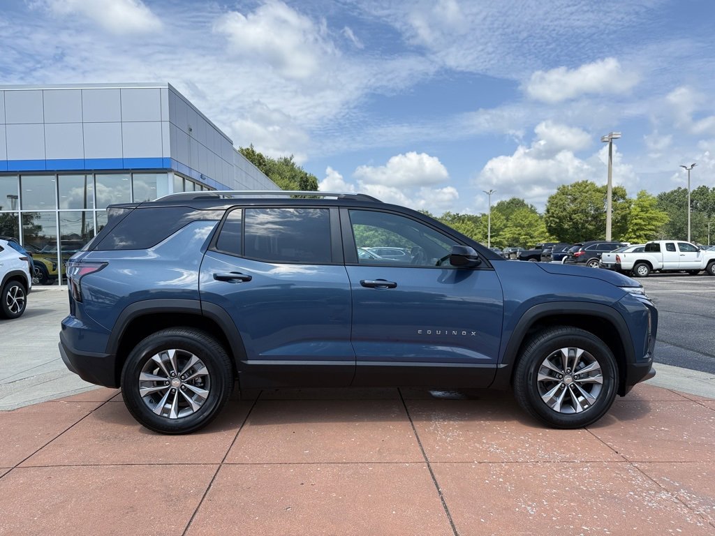 2026 Chevrolet Equinox LT photo 5