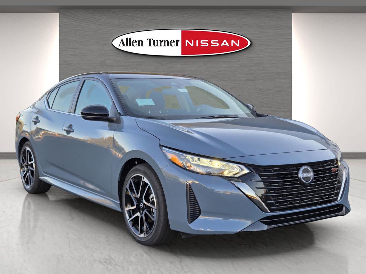 2025 Nissan Sentra SR's photo