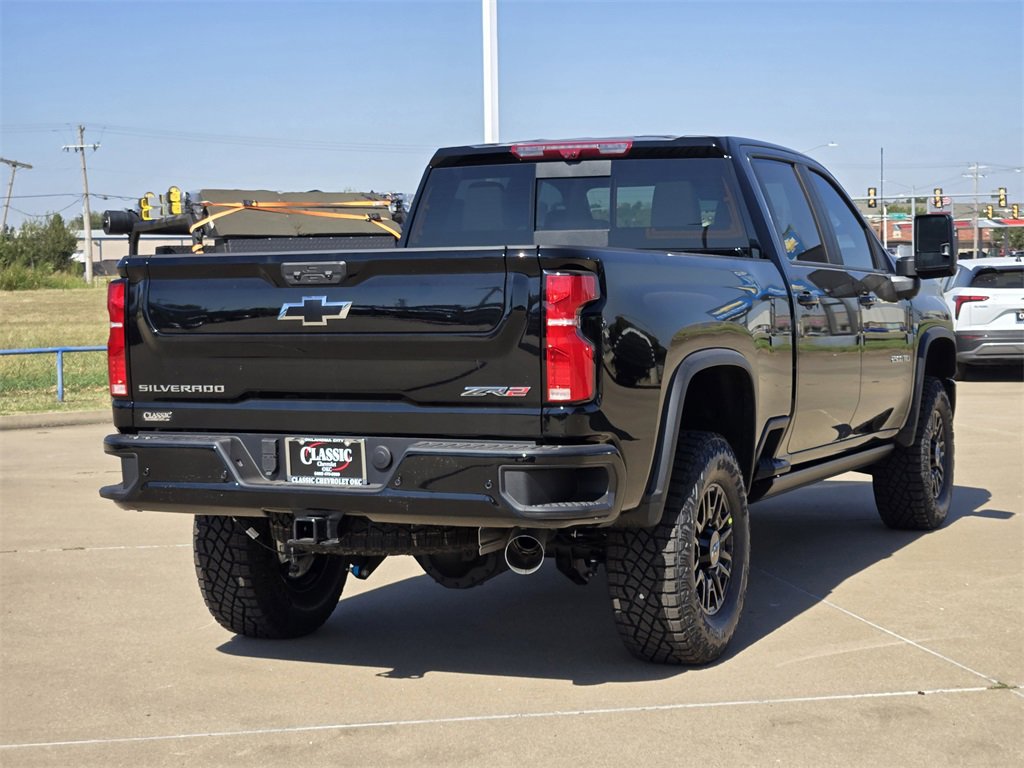 2026 Chevrolet Silverado 2500HD ZR2 photo 3