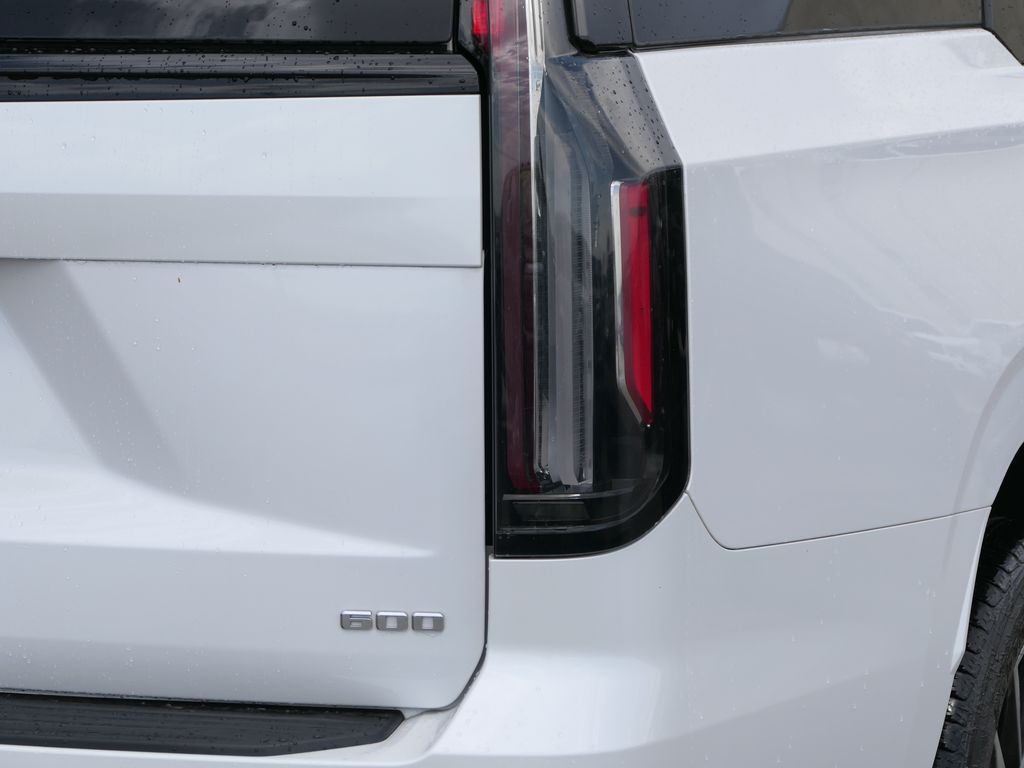 2023 Cadillac Escalade ESV Sport Platinum photo 3