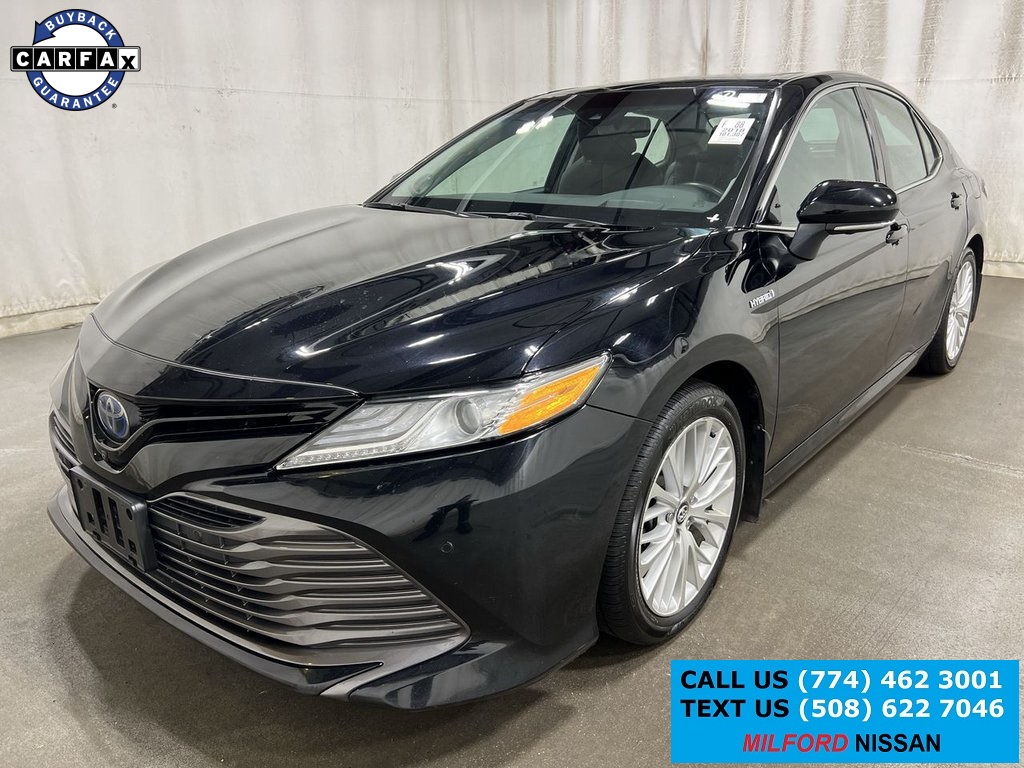 2018 Toyota Camry XLE Hybrid's photo