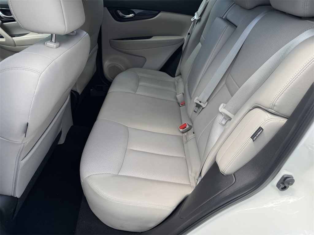 2022 Nissan Rogue Sport SL photo 12