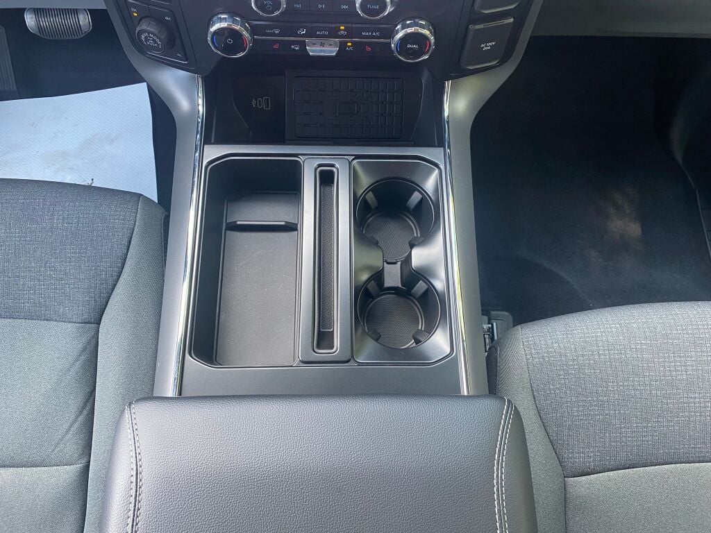 2025 Ford F-150 XLT photo 11