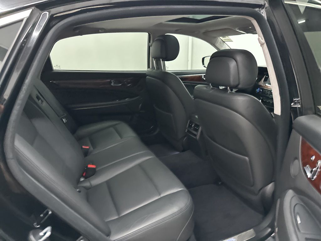 2014 Hyundai Equus Signature photo 21