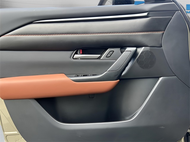 2025 Mazda CX-50 Meridian Edition photo 7