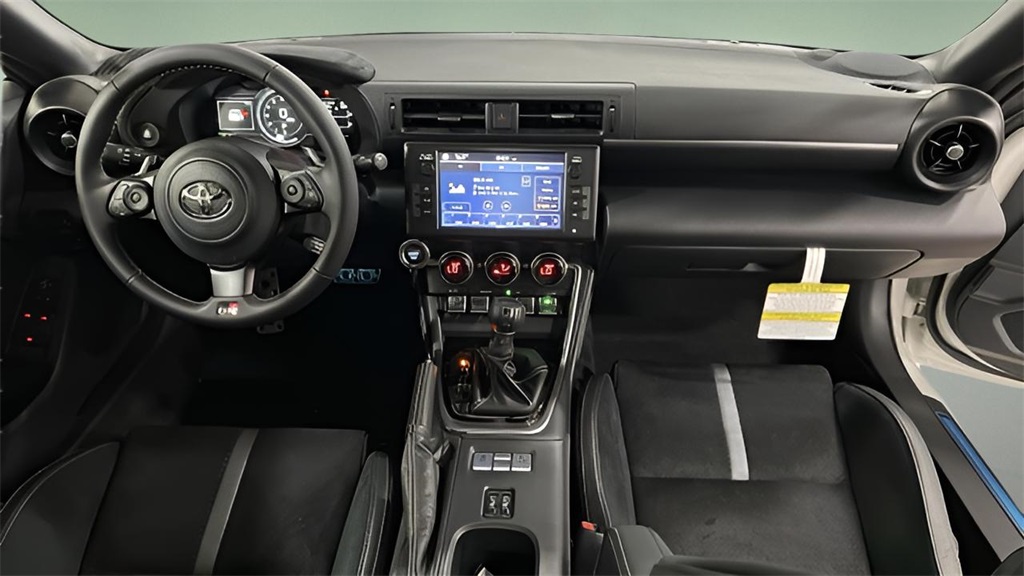 2025 Toyota GR86 Premium photo 8