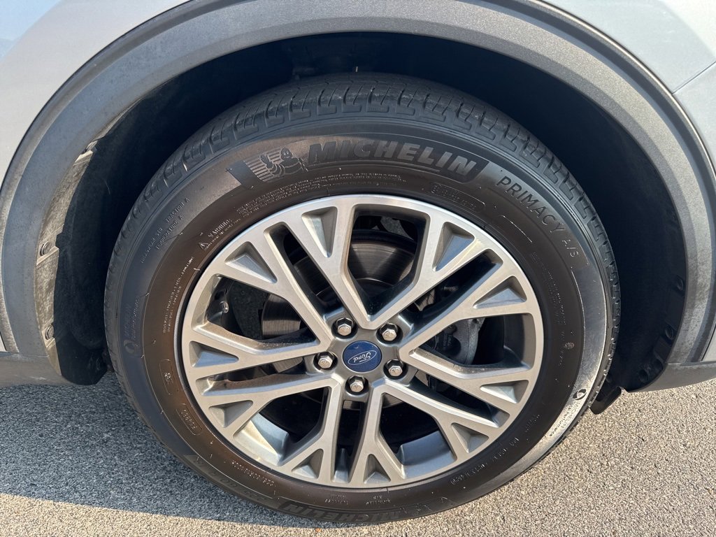 2021 Ford Escape SEL photo 8