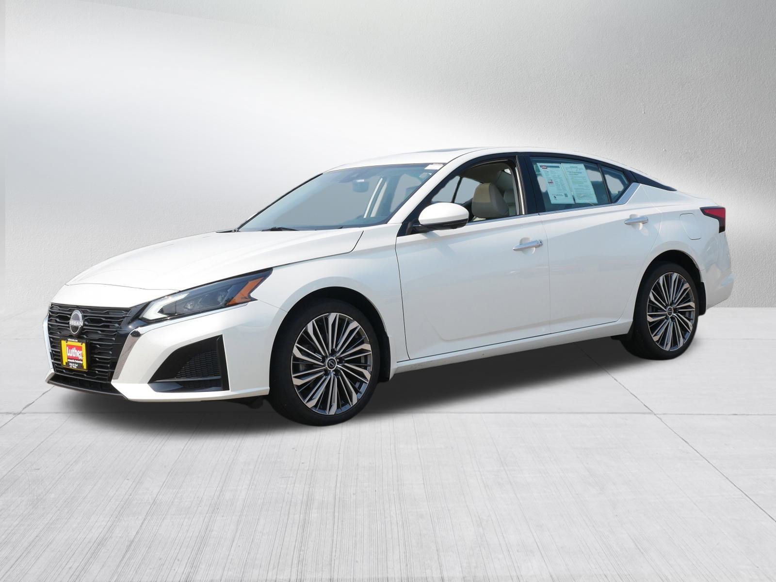 2023 Nissan Altima 2.5 SL photo 3