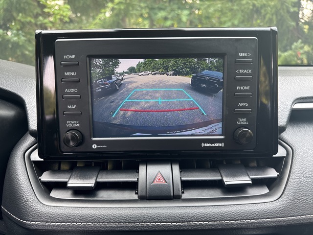 2022 Toyota RAV4 XLE photo 22