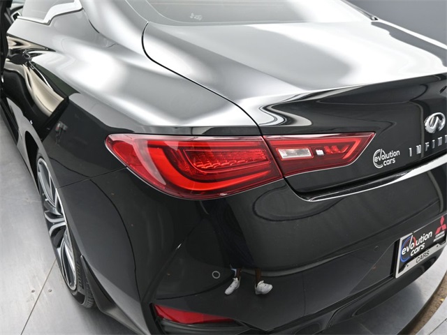 2018 Infiniti Q60 3.0t Luxe photo 22