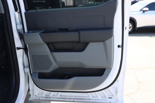 2024 Ford F-350 photo 17