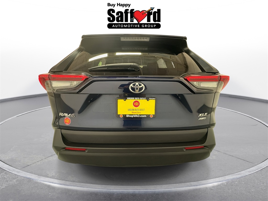 2024 Toyota RAV4 XLE photo 3