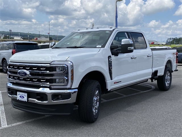 2025 Ford F-350 Lariat photo 4