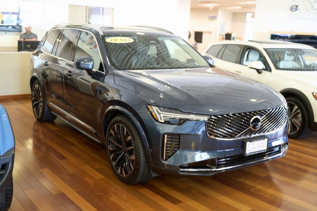 2025 VOLVO XC90 - Image 2