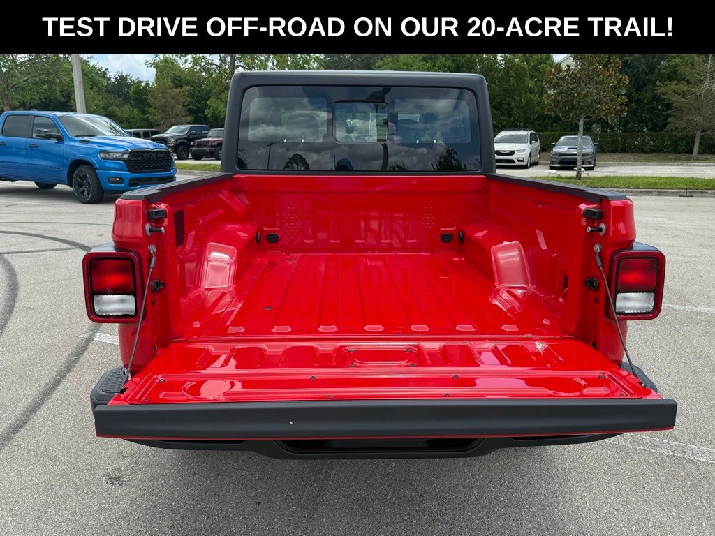 2025 Jeep Gladiator Sport photo 27