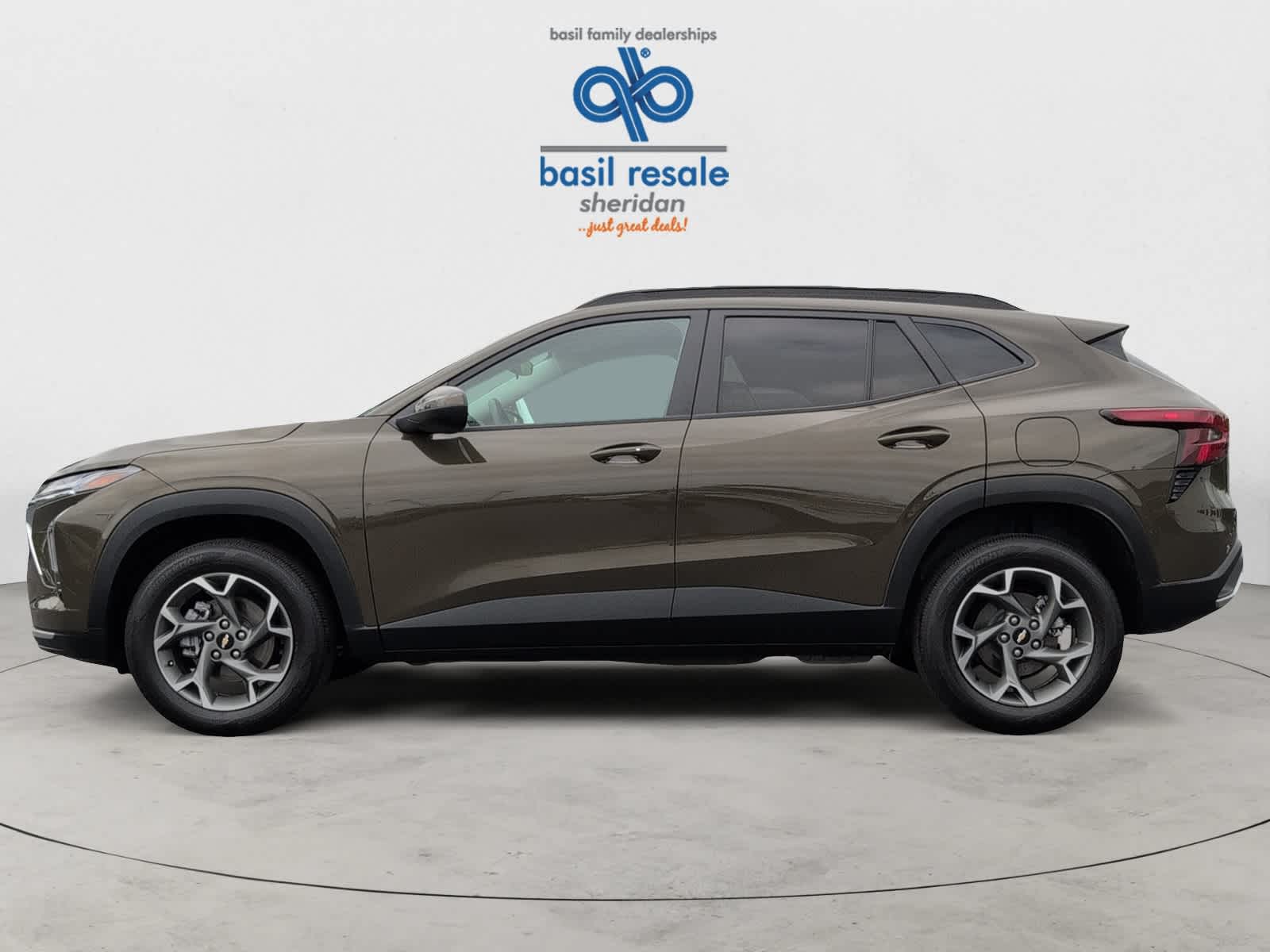 2024 Chevrolet Trax LT photo 3