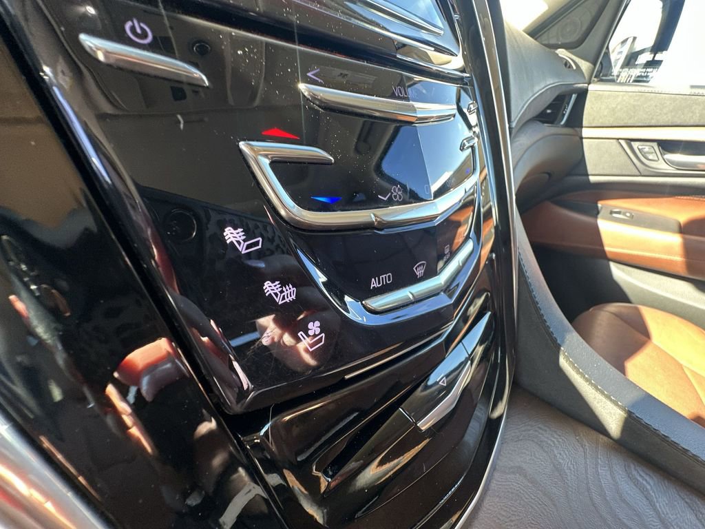 2019 Cadillac Escalade ESV Premium Luxury photo 33
