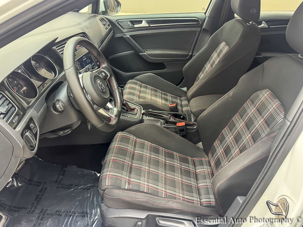 2016 VOLKSWAGEN GOLF GTI - Image 10