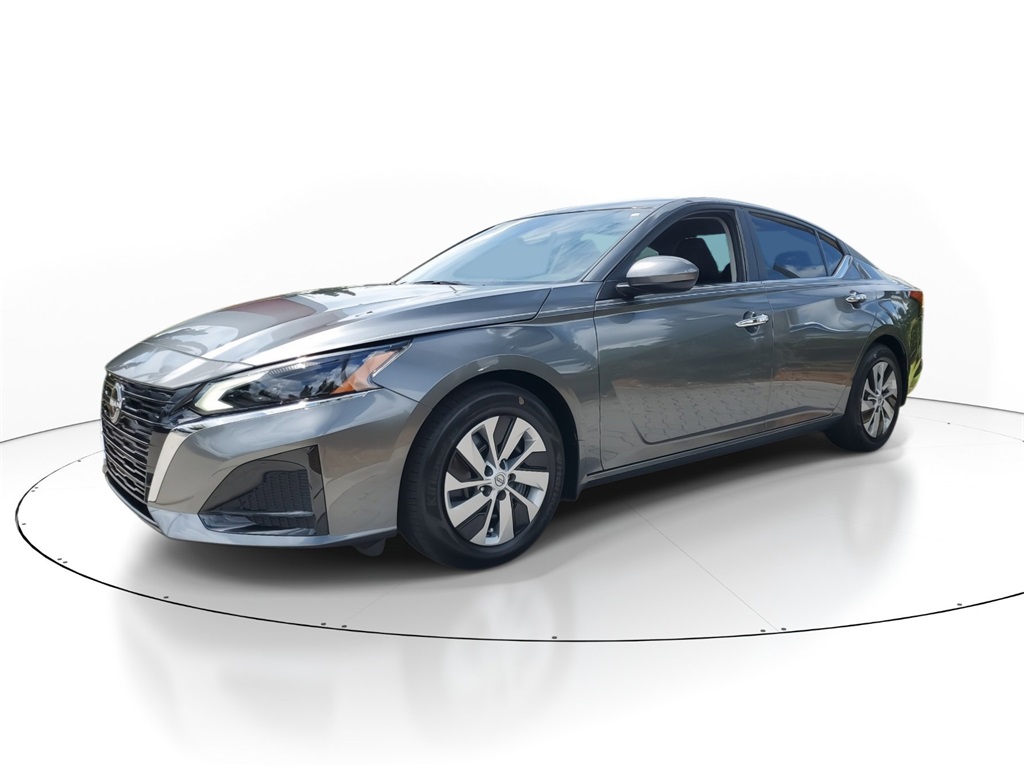 2025 Nissan Altima 2.5 S photo 4