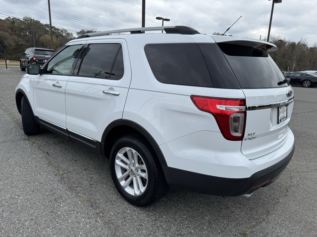 2015 Ford Explorer XLT photo 3