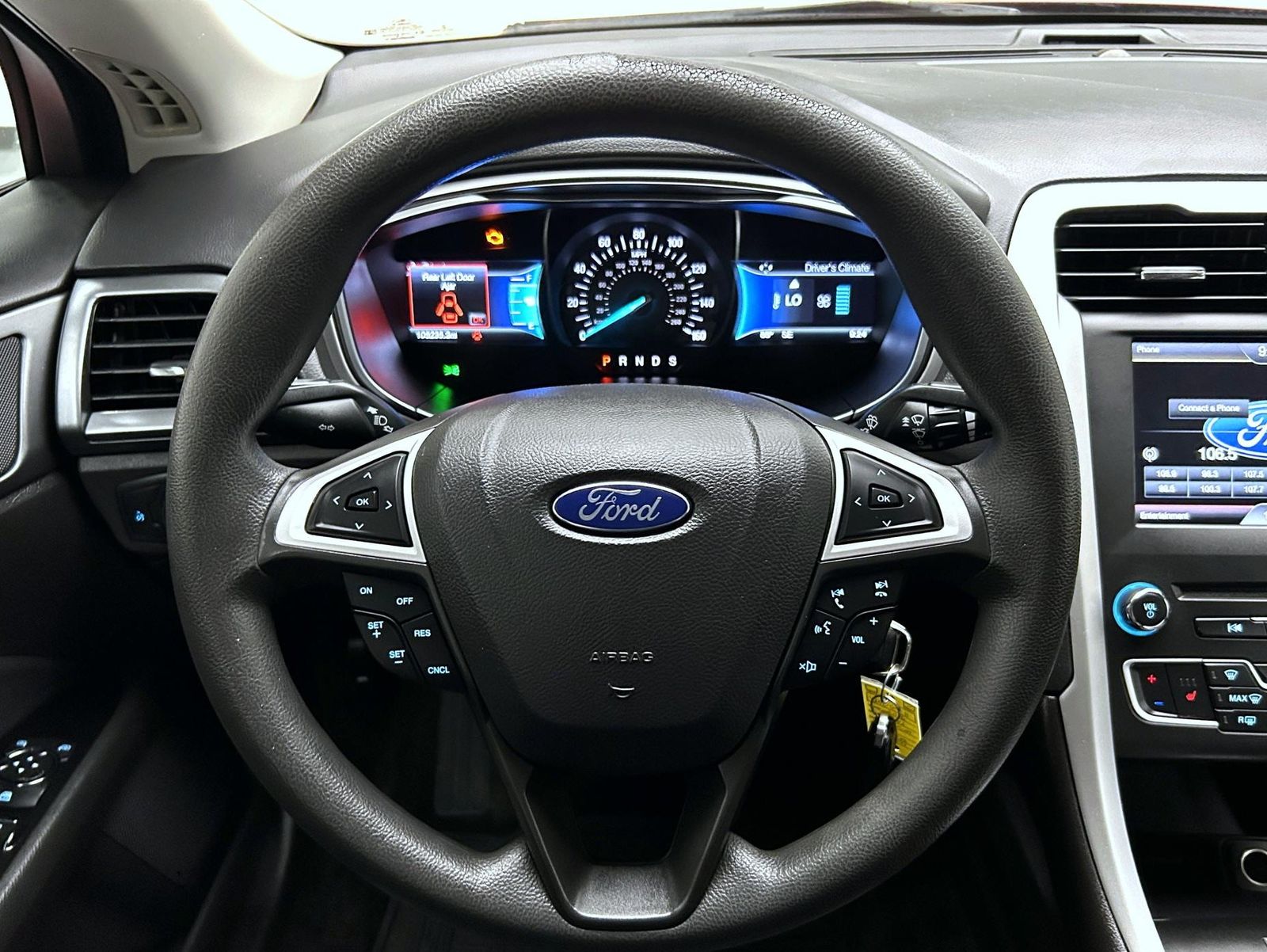 2016 Ford Fusion SE photo 11
