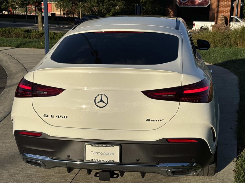 2025 Mercedes Benz GLE 450 4MATIC photo 4