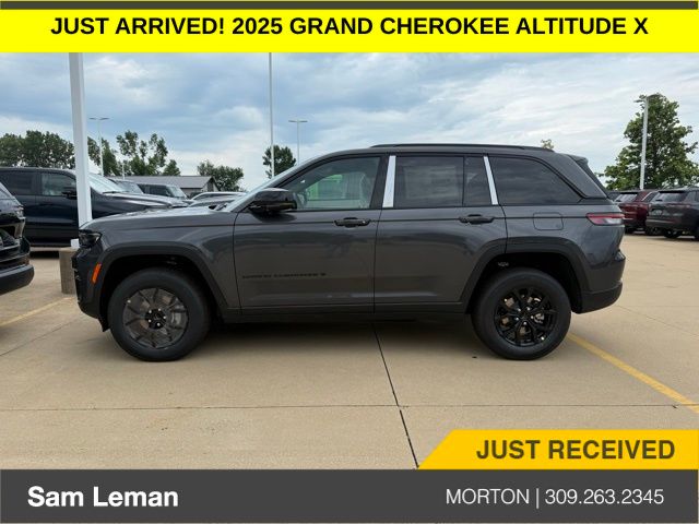 2025 Jeep Grand Cherokee Altitude X photo 5