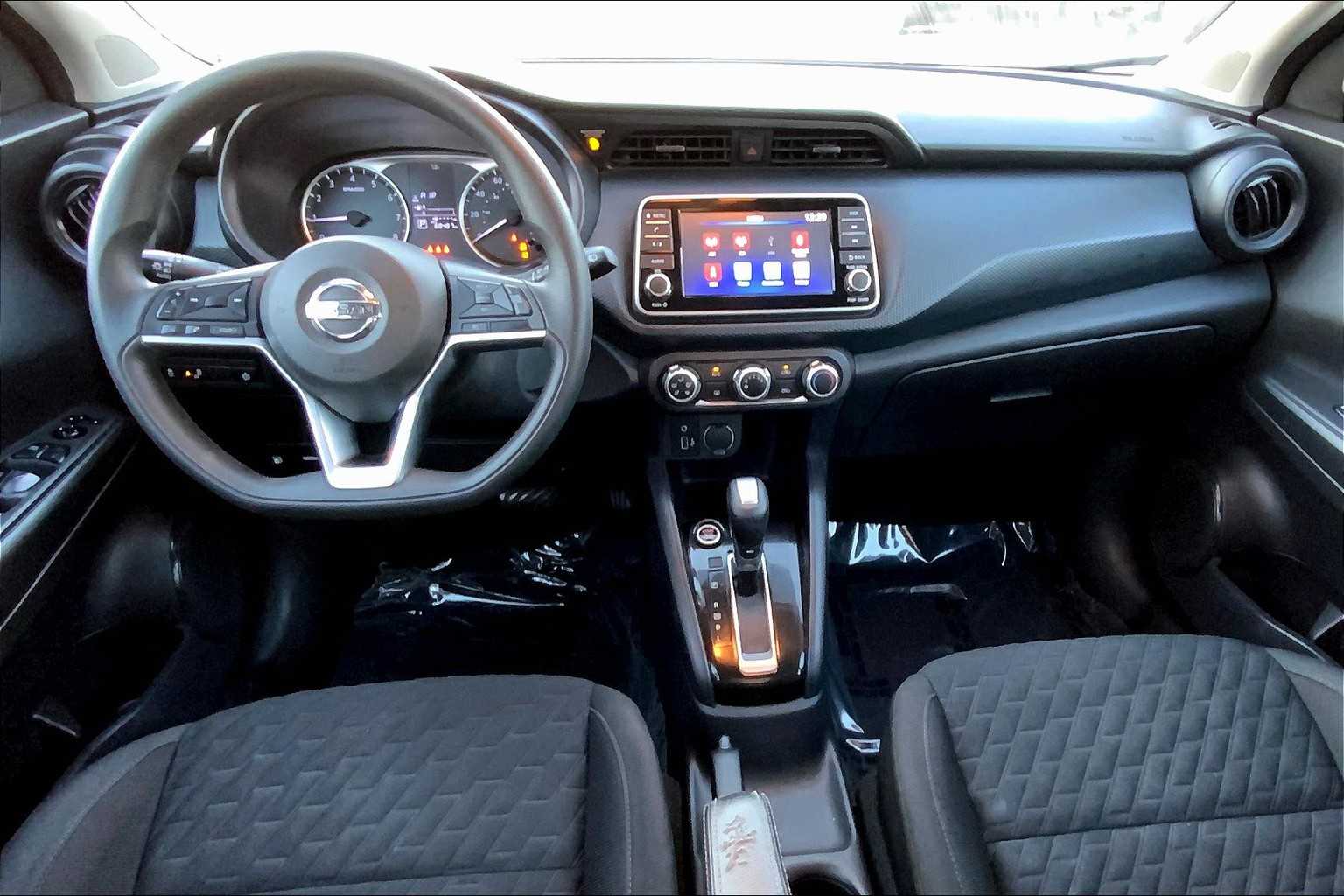 2021 Nissan Kicks S photo 12