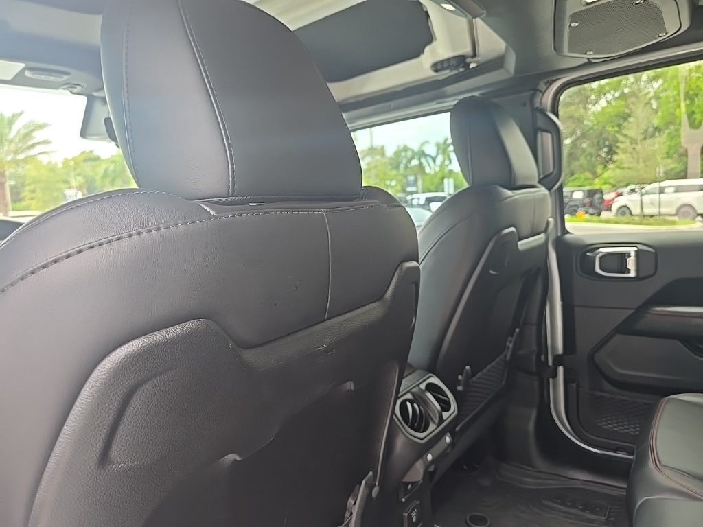 2024 Jeep Wrangler Rubicon X photo 30