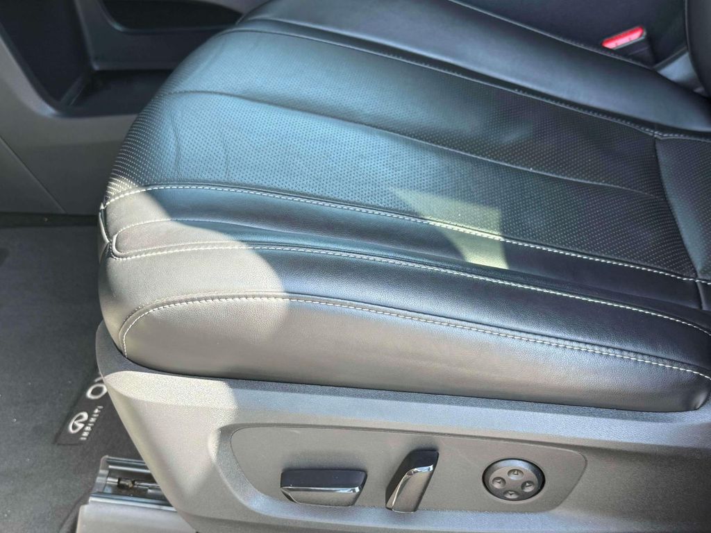 2022 Infiniti QX60 Luxe photo 4