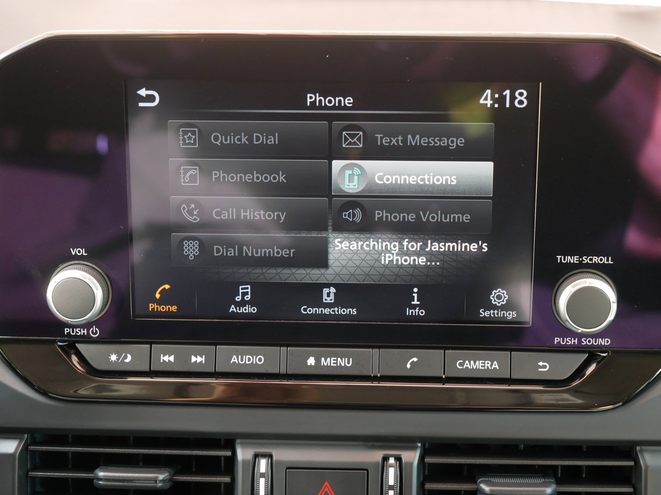 2024 Nissan Pathfinder S photo 25
